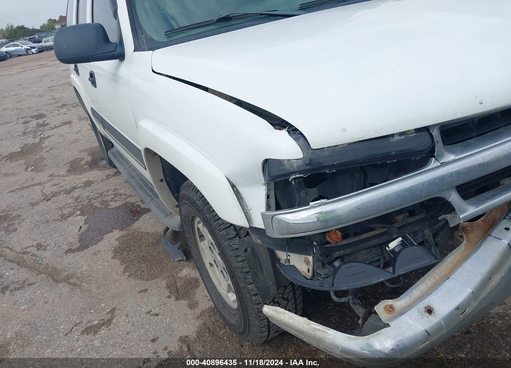 2005 CHEVROLET TAHOE LS VIN: 1GNEC13V75R182588