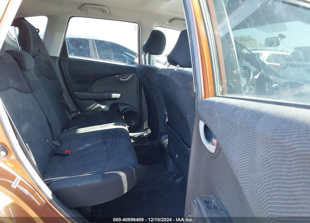 2011 HONDA FIT SPORT VIN: JHMGE8H52BC004470
