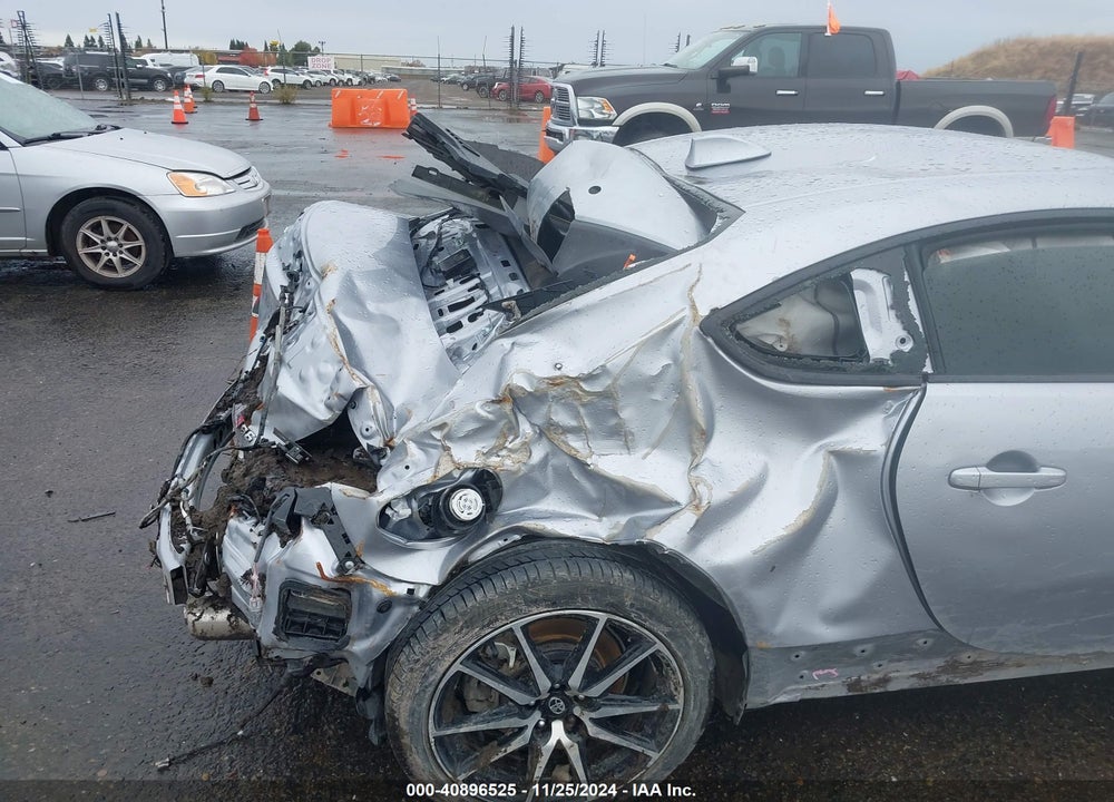 2022 TOYOTA GR86 VIN: JF1ZNBC12N8752113