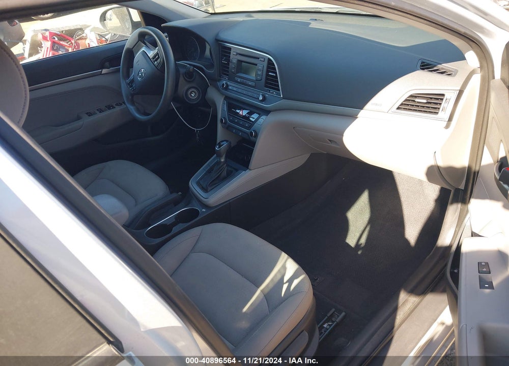 2018 HYUNDAI ELANTRA VIN: KMHD74LF7JU562925