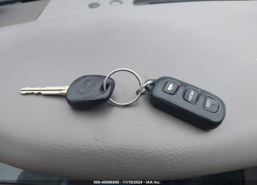 2003 TOYOTA CAMRY XLE VIN: 4T1BE32K93U187600
