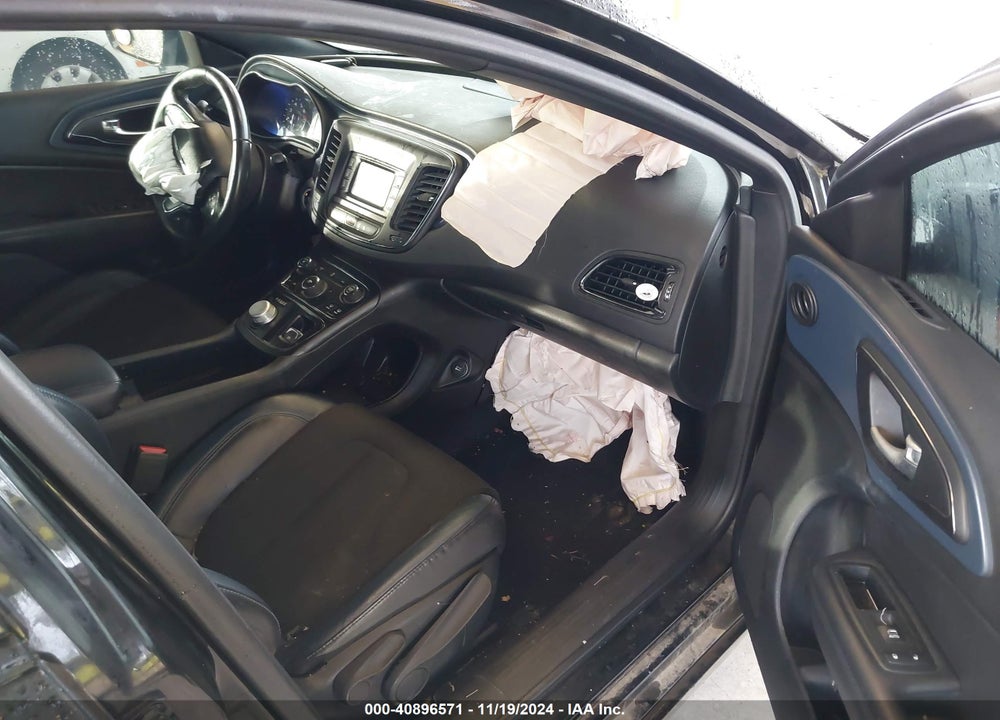 2015 CHRYSLER 200 S VIN: 1C3CCCBB1FN587569