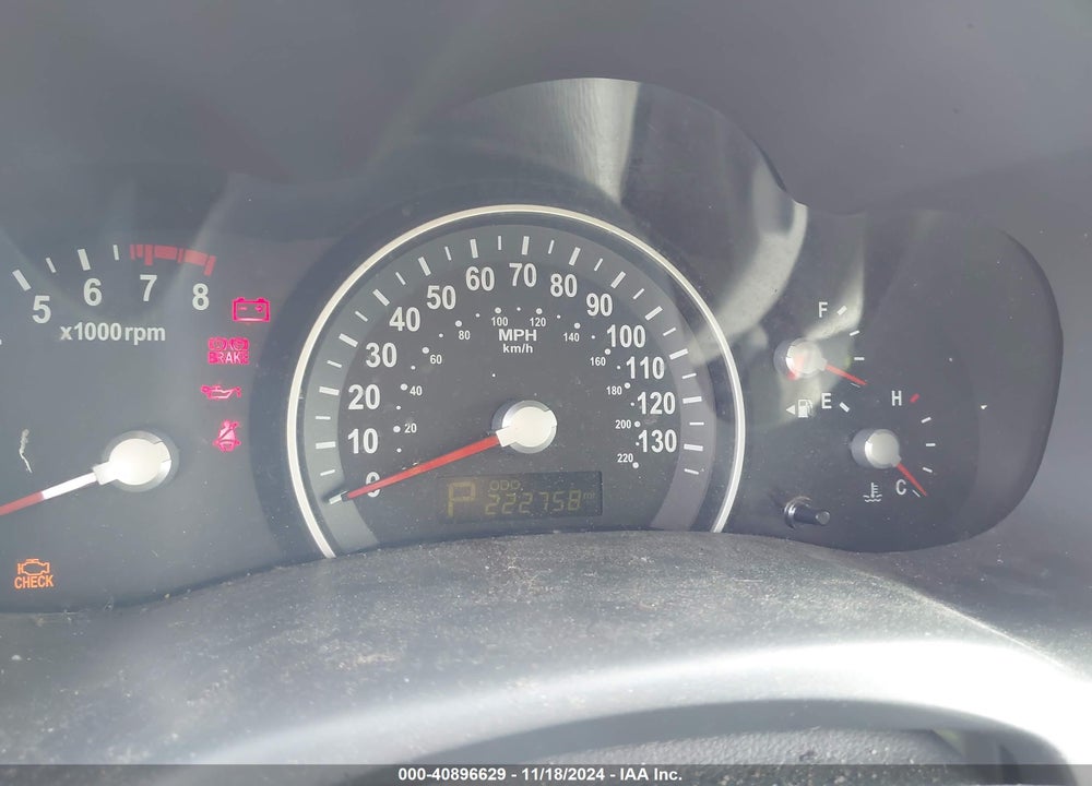 2011 KIA SEDONA EX VIN: KNDMH4C72B6400667