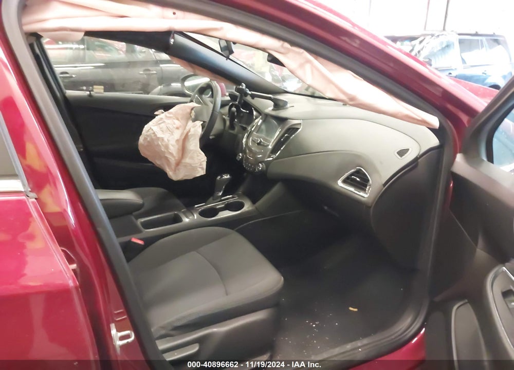 2018 CHEVROLET CRUZE VIN: 1G1BE5SM9J7181155