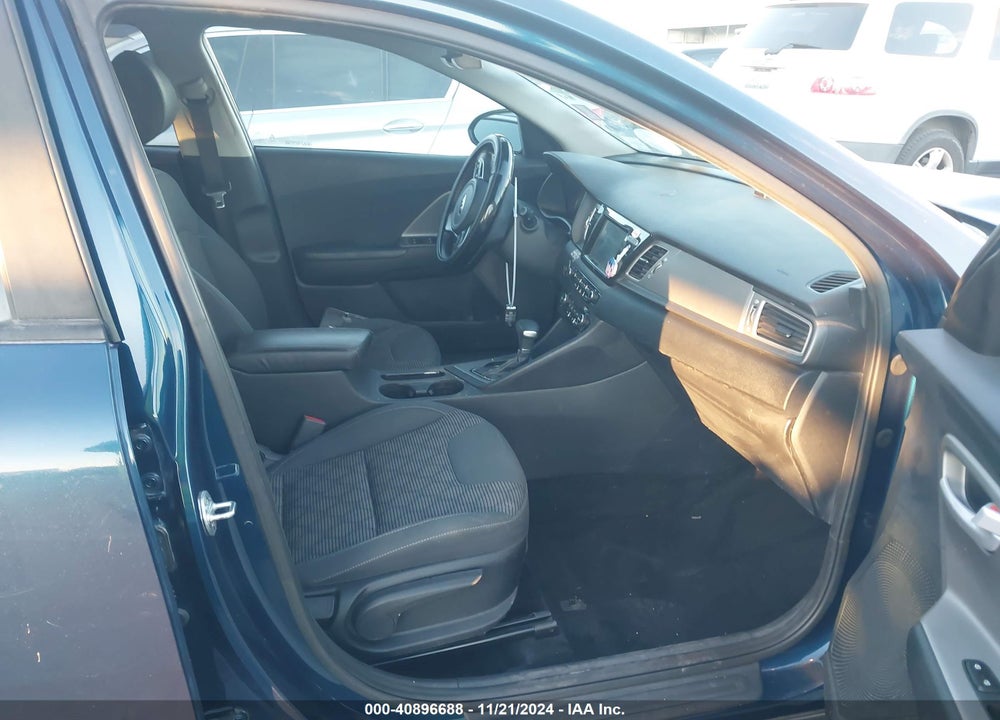 2019 KIA NIRO LX VIN: KNDCB3LC9K5257128