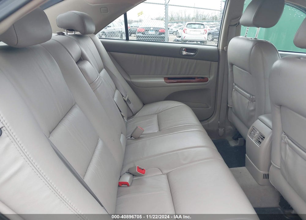 2004 TOYOTA CAMRY XLE V6 VIN: 4T1BF30K84U586323