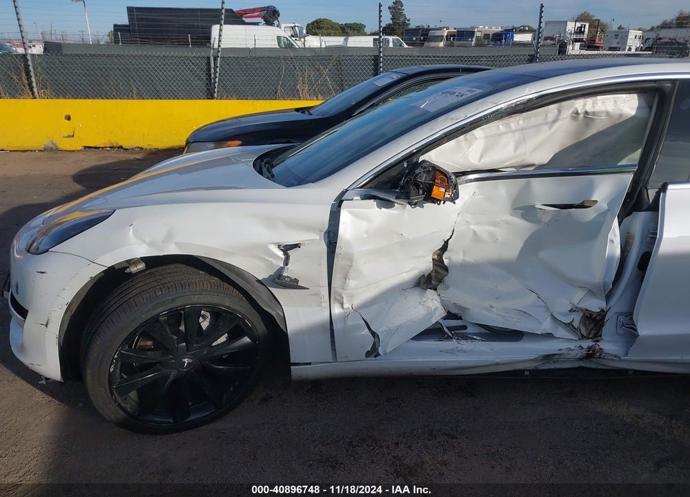 2019 TESLA MODEL 3 LONG RANGE/PERFORMANCE VIN: 5YJ3E1EB4KF194678