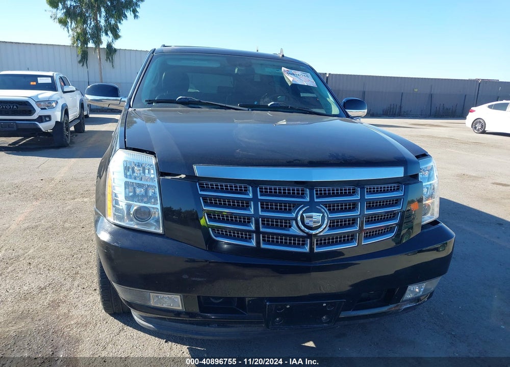 2011 CADILLAC ESCALADE PREMIUM VIN: 1GYS4CEF4BR100980