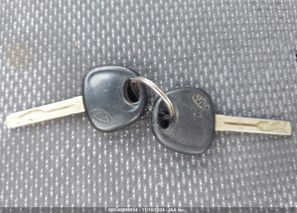 2011 KIA RIO LX VIN: KNADH4A33B6737832