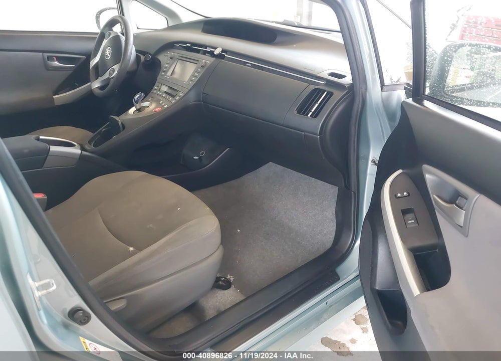 2015 TOYOTA PRIUS VIN: JTDKN3DU2F1996932