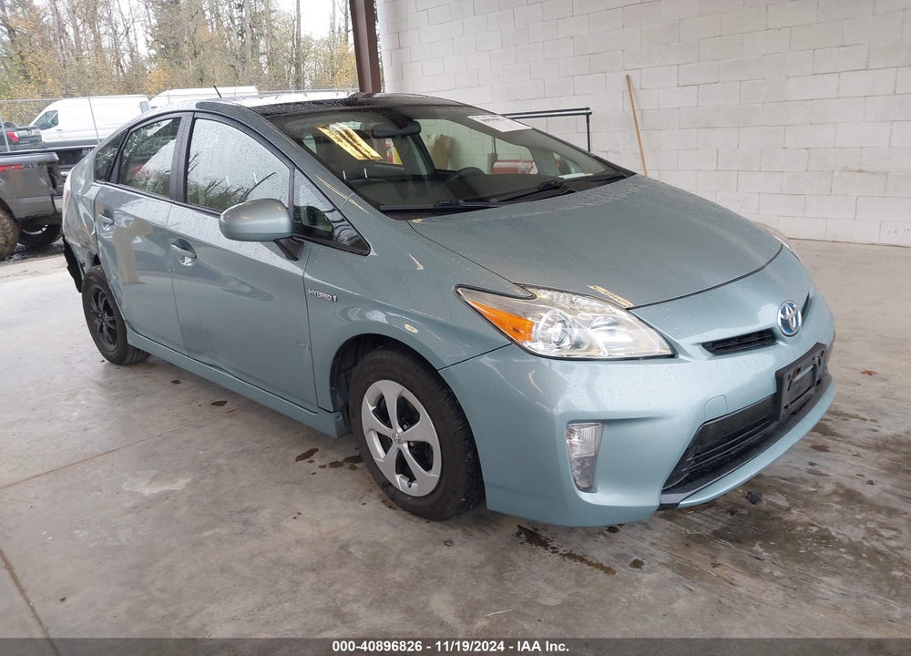 2015 TOYOTA PRIUS VIN: JTDKN3DU2F1996932