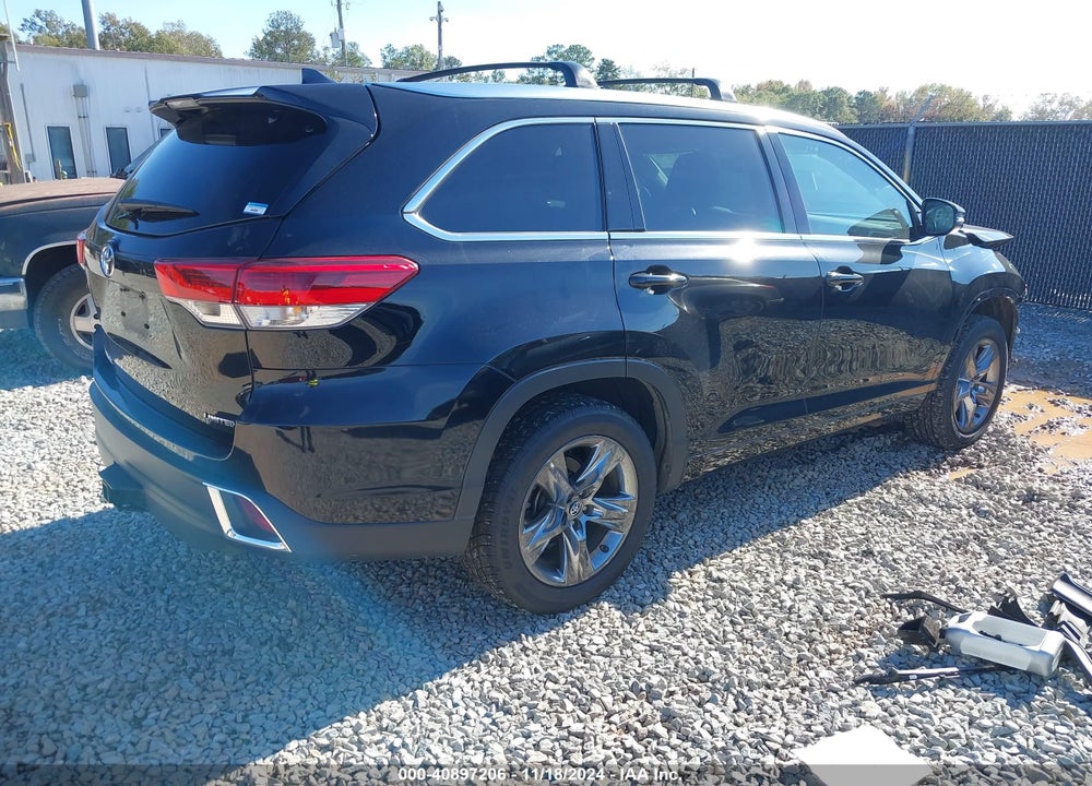 2017 TOYOTA HIGHLANDER LIMITED/PLATINUM VIN: 5TDYZRFH8HS200126