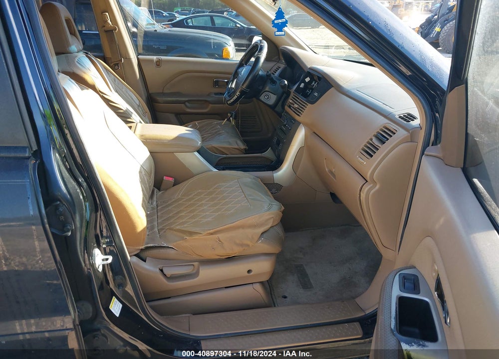 2005 HONDA PILOT EX-L VIN: 5FNYF18585B036695