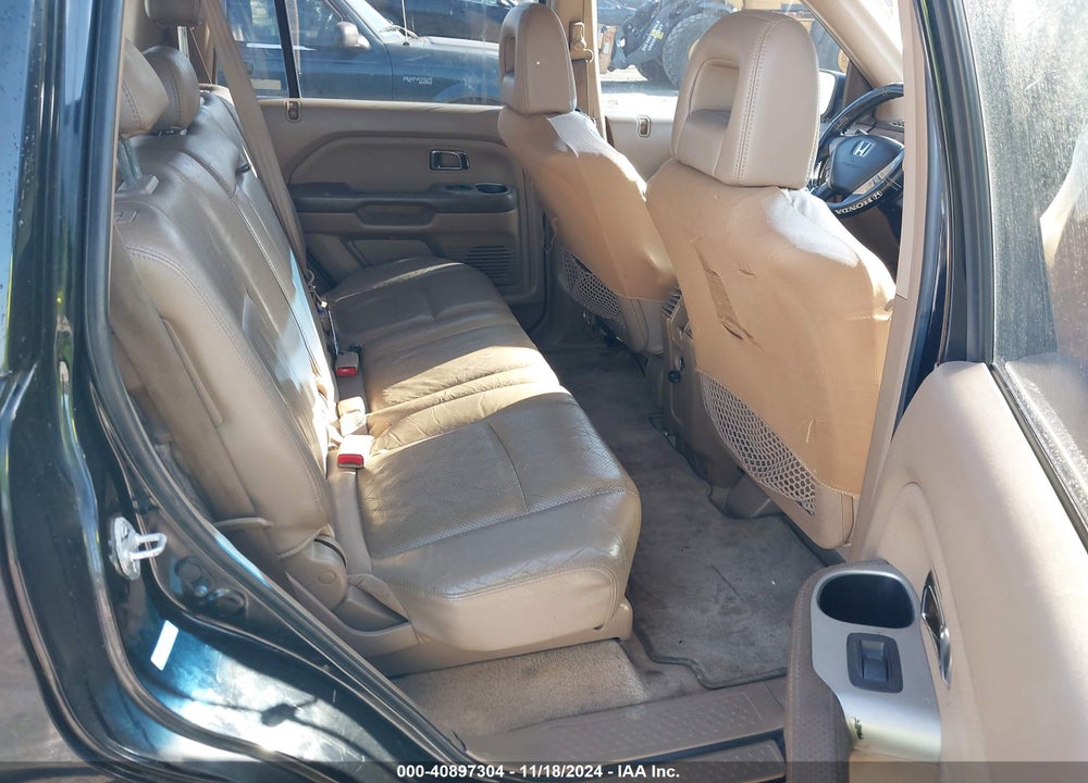 2005 HONDA PILOT EX-L VIN: 5FNYF18585B036695