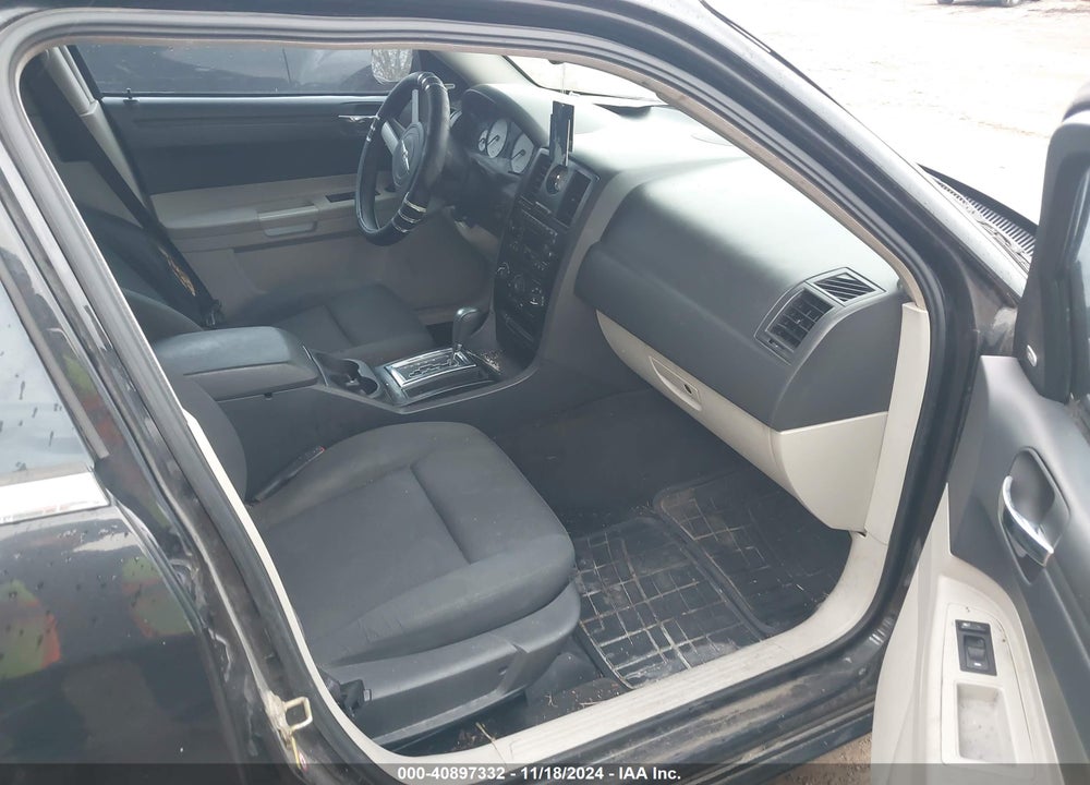 2006 CHRYSLER 300 VIN: 2C3LA43R66H138128