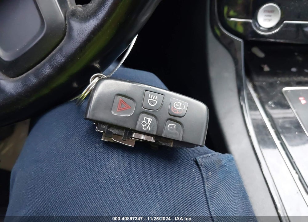 2018 JAGUAR XE VIN: SAJAR4FX3JCP39189