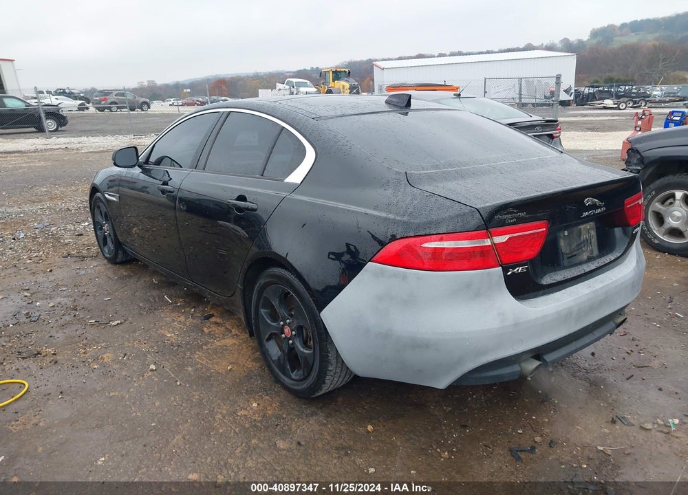 2018 JAGUAR XE VIN: SAJAR4FX3JCP39189