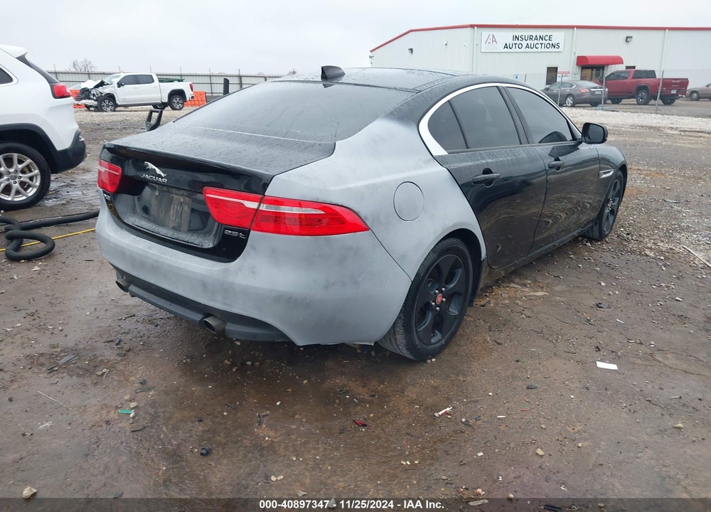 2018 JAGUAR XE VIN: SAJAR4FX3JCP39189