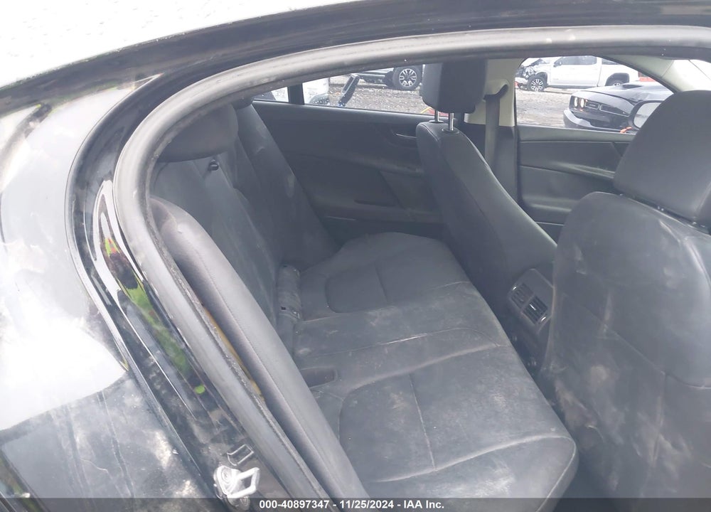 2018 JAGUAR XE VIN: SAJAR4FX3JCP39189