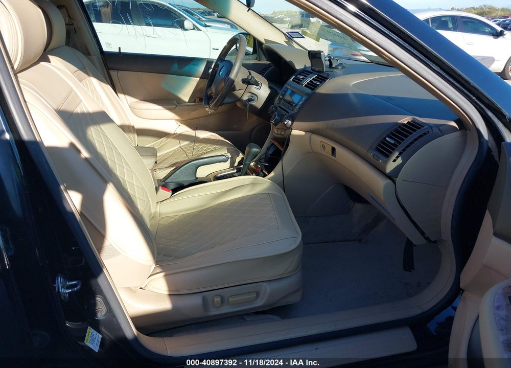 2003 HONDA ACCORD 3.0 EX VIN: 1HGCM66543A047832