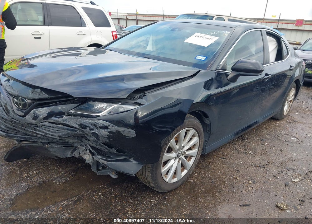 2018 TOYOTA CAMRY LE VIN: JTNB11HK4J3029224