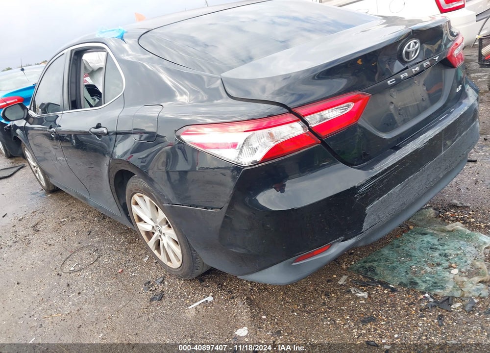 2018 TOYOTA CAMRY LE VIN: JTNB11HK4J3029224