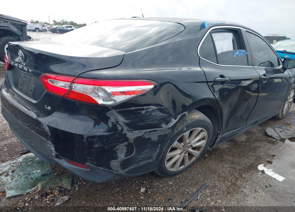 2018 TOYOTA CAMRY LE VIN: JTNB11HK4J3029224