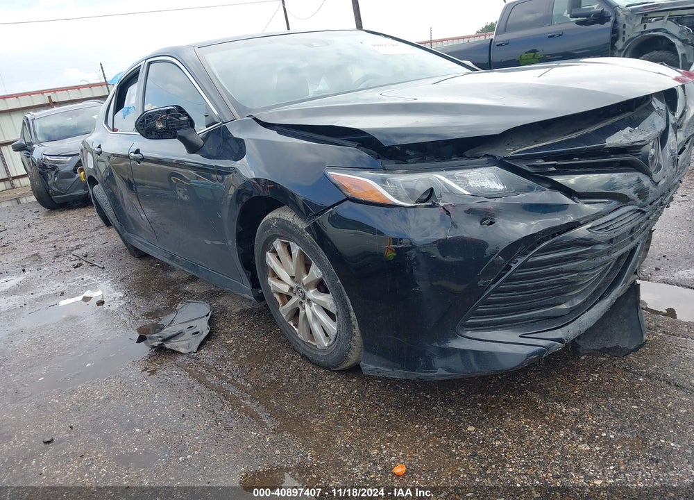 2018 TOYOTA CAMRY LE VIN: JTNB11HK4J3029224