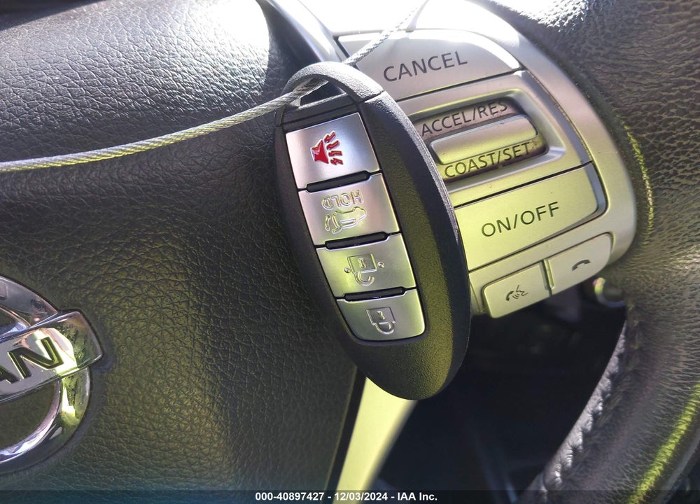 2015 NISSAN ROGUE SL VIN: 5N1AT2MV9FC770441