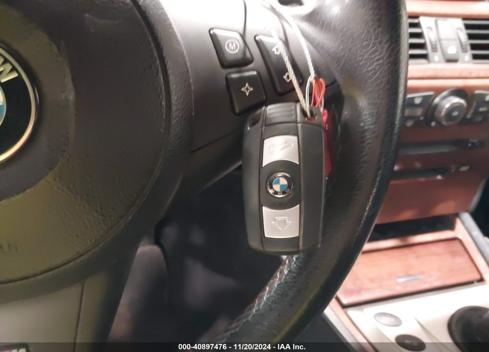 2007 BMW M6 VIN: WBSEK93547CS32288