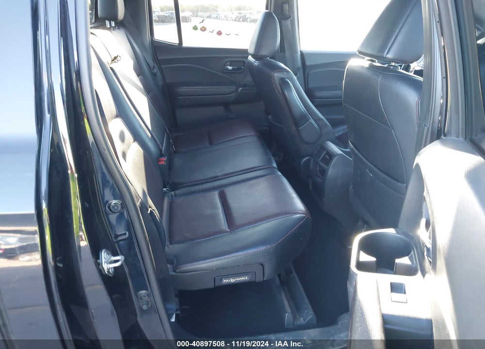 2017 HONDA RIDGELINE VIN: 5FPYK3F89HB021073