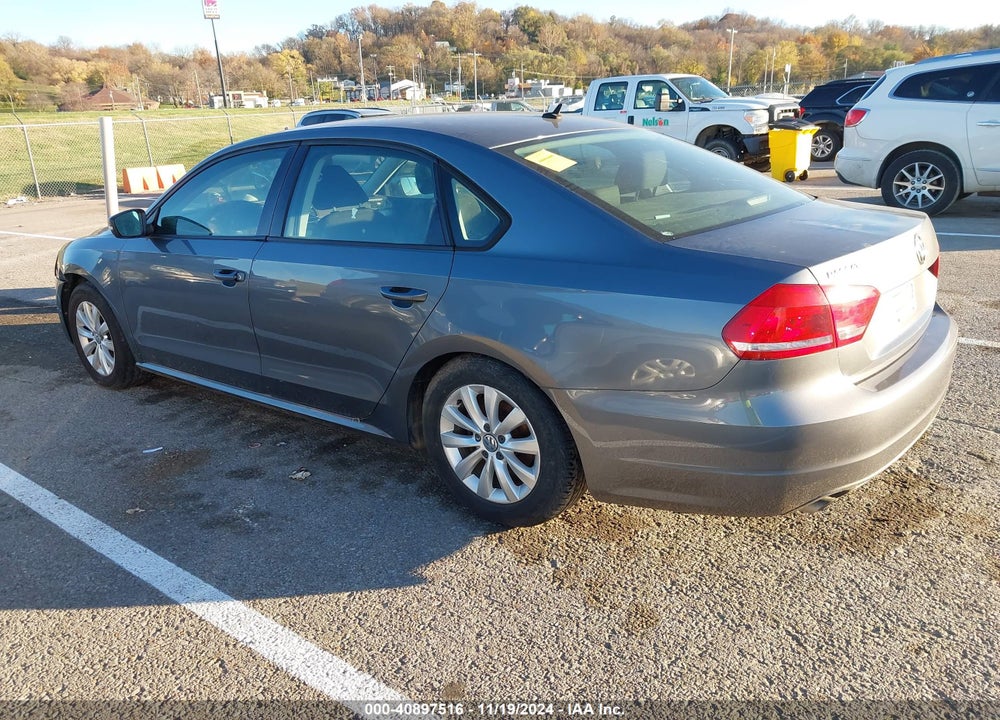 2013 VOLKSWAGEN PASSAT 2.5L S VIN: 1VWAH7A3XDC087776