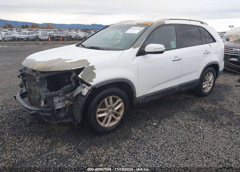 2015 KIA SORENTO LX V6 VIN: 5XYKT4A71FG558459