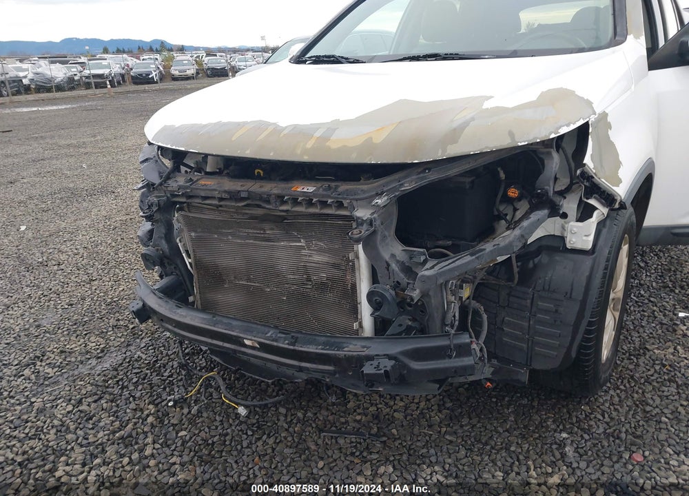 2015 KIA SORENTO LX V6 VIN: 5XYKT4A71FG558459