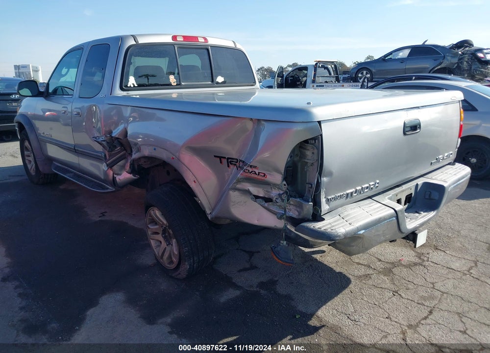 2001 TOYOTA TUNDRA SR5 V8 VIN: 5TBBT441X1S204516