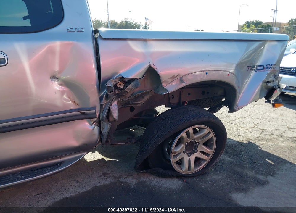 2001 TOYOTA TUNDRA SR5 V8 VIN: 5TBBT441X1S204516