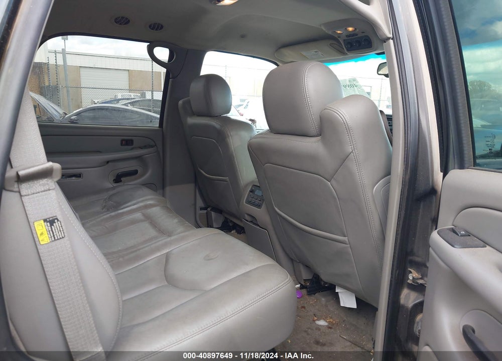 2004 CHEVROLET TAHOE LT VIN: 1GNEC13Z74R232312