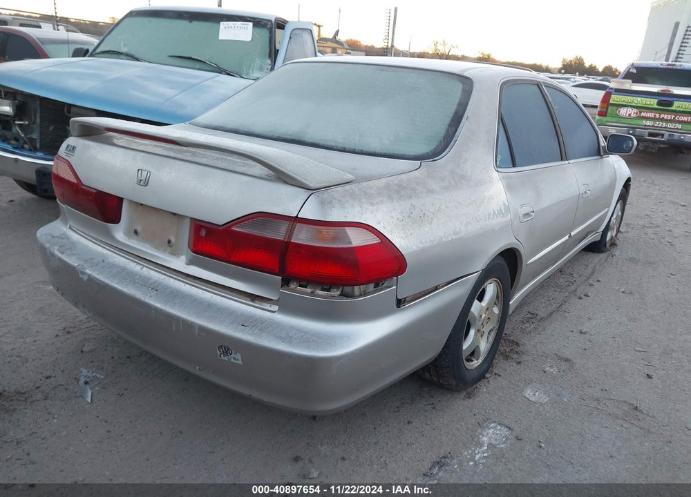 1999 HONDA ACCORD EX V6 VIN: 1HGCG1651XA042734