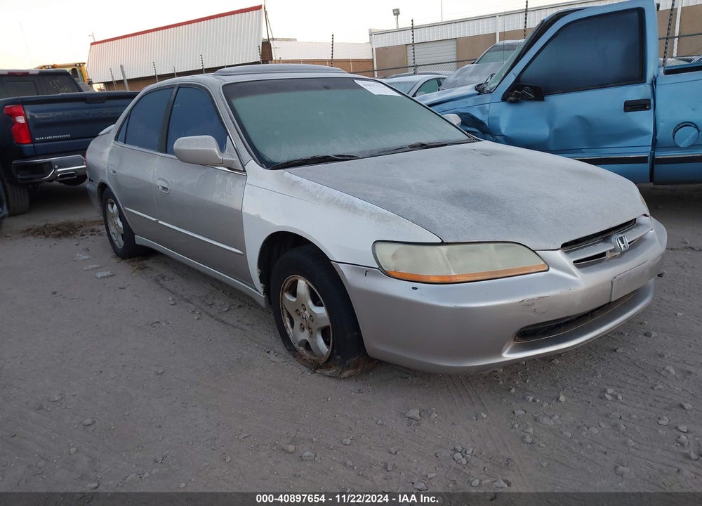 1999 HONDA ACCORD EX V6 VIN: 1HGCG1651XA042734