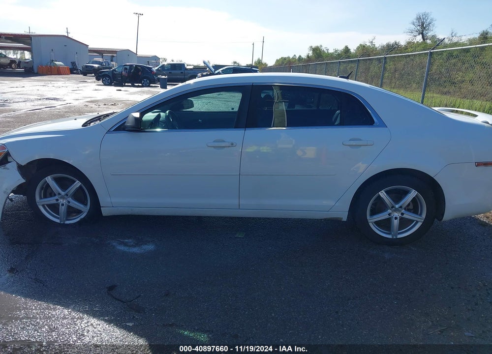 2011 CHEVROLET MALIBU LS VIN: 1G1ZB5E1XBF122972
