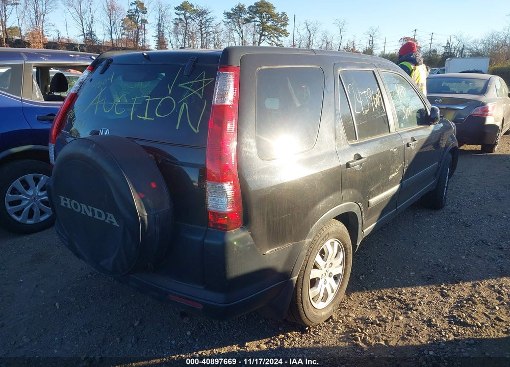 2005 HONDA CR-V EX VIN: SHSRD78885U341114