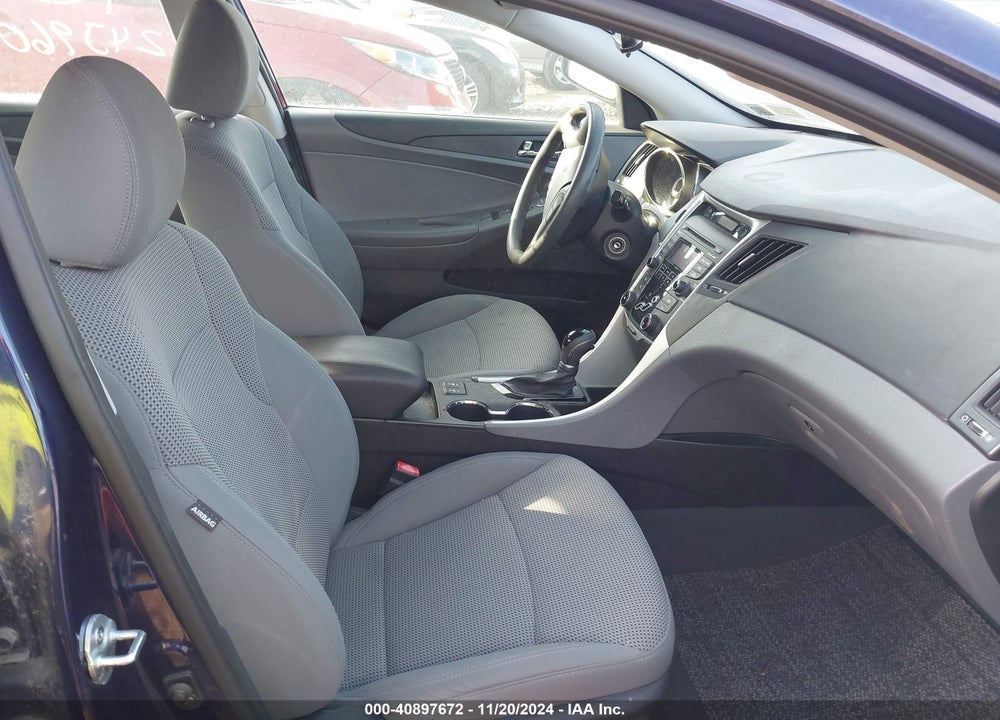 2013 HYUNDAI SONATA GLS VIN: 5NPEB4AC6DH627861