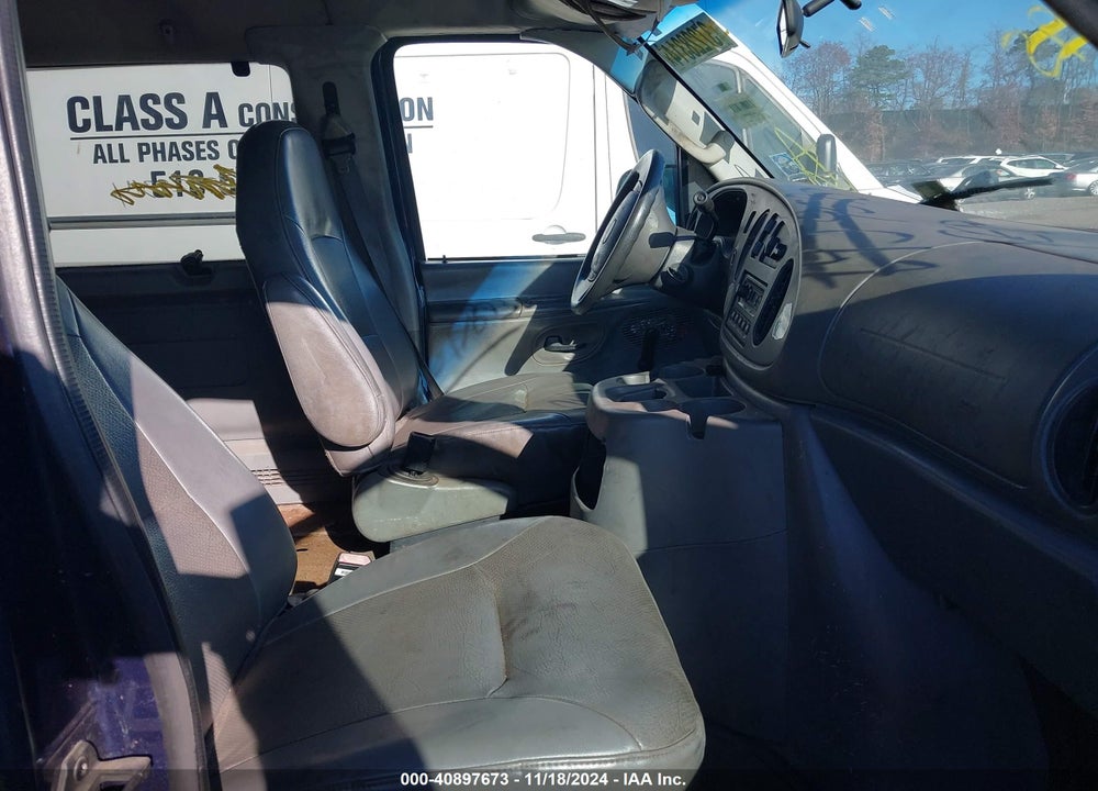 2004 FORD E-350 SUPER DUTY XL/XLT VIN: 1FBSS31S54HA41756