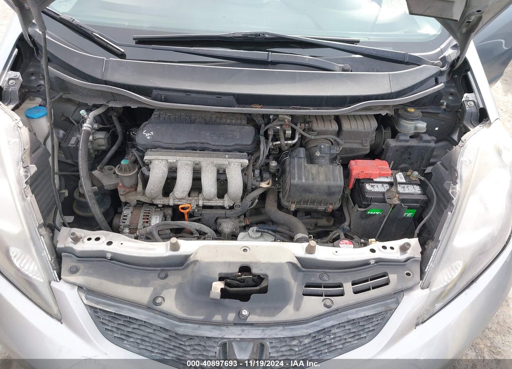 2010 HONDA FIT VIN: JHMGE8H25AC013510