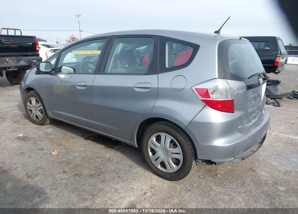 2010 HONDA FIT VIN: JHMGE8H25AC013510