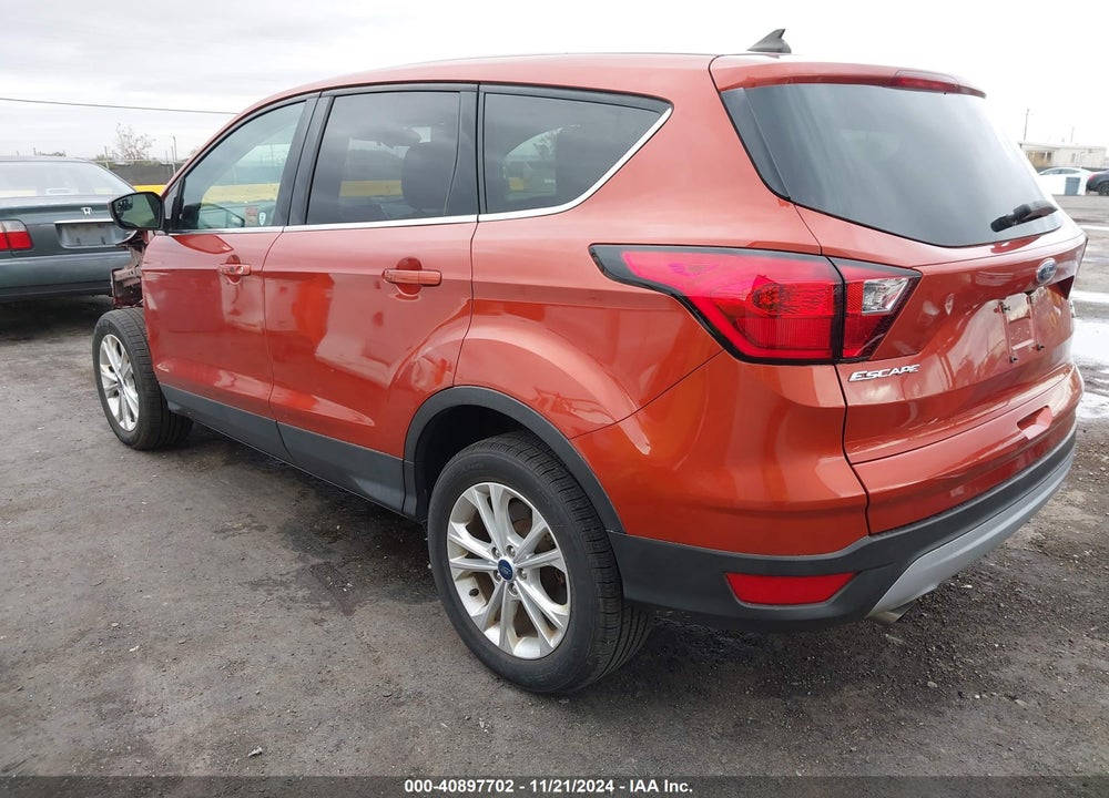 2019 FORD ESCAPE SE VIN: 1FMCU9GD9KUA32502