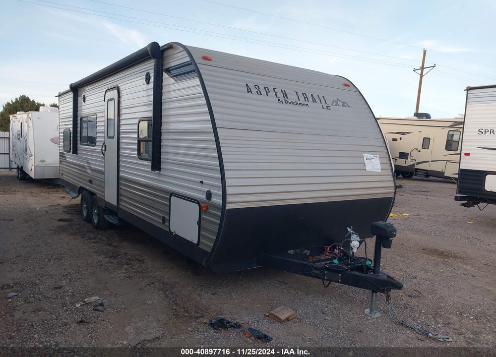 2021 A SPEN TRIL LE 25BH VIN: 4YDT25B21M8920212