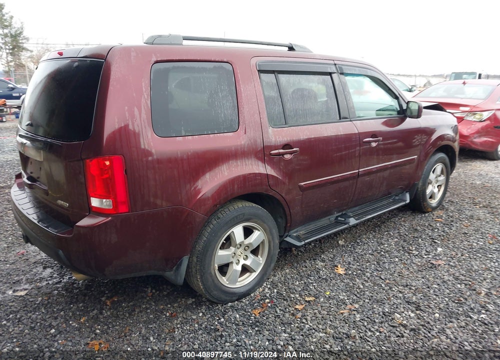 2011 HONDA PILOT EX-L VIN: 5FNYF4H7XBB091972