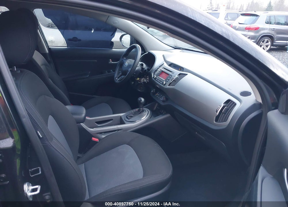 2016 KIA SPORTAGE LX VIN: KNDPB3AC5G7879788