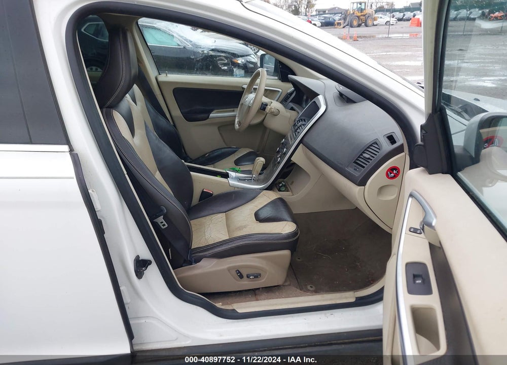 2010 VOLVO XC60 T6/T6 R-DESIGN VIN: YV4992DZ0A2023279